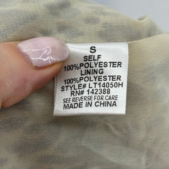 E.ssue Animal Print Crop Top SMALL Tie Front Flutter Sleeve Edgy Party Going Out - Picture 13 of 13